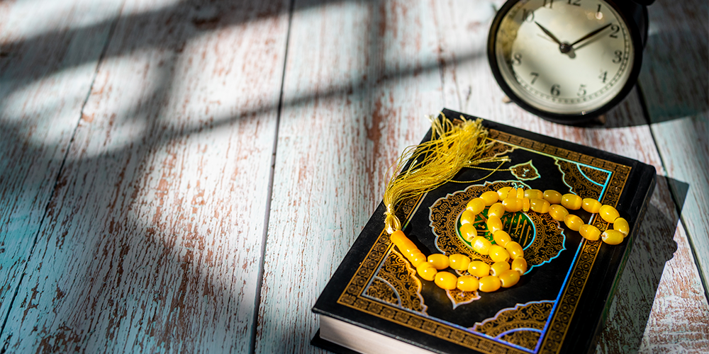 muslim offering namaz